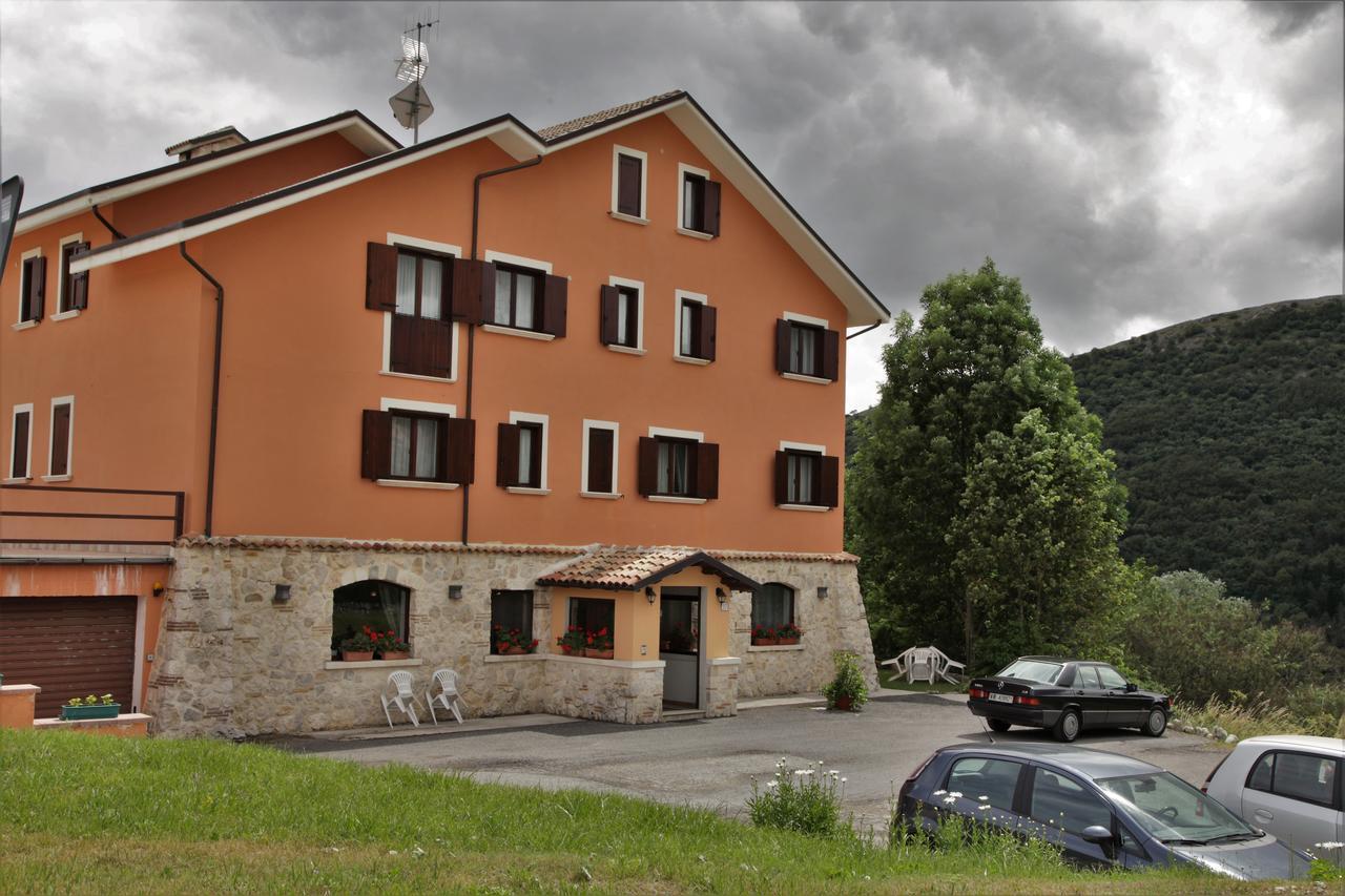Hotel Il Ghiro Ovindoli Kültér fotó